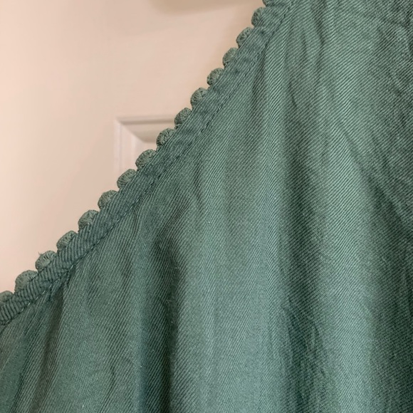 Old Navy Tank - Picture 2 of 3